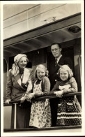 CPA Reine Juliana Der Niederlande, Prince Bernhard, Beatrix, Irene, Terschelling 1948, Piet Hein - Königshäuser