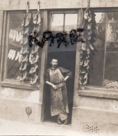 PHOTO ANCIENNE,25,DOUBS,PONTARLIER,COMMERCE,OUVRIER,RARE - Luoghi