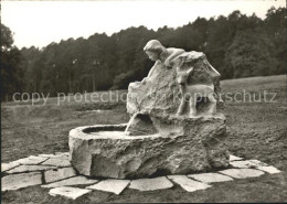 11626338 Maienfeld Heidi Brunnen Zu Ehren Der Dichterin Johanna Spyri Bildhauer  - Autres & Non Classés