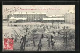 CPA Chalons-sur-Marne, Vie Du Soldat, La Corvée De Neige  - Autres & Non Classés