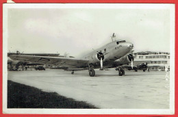 Aérodrome Le Bourget-Dugny - L'avion Douglas De La Cie K.L.M. Ligne Paris-Rotterdam-Amsterdam - Le Bourget