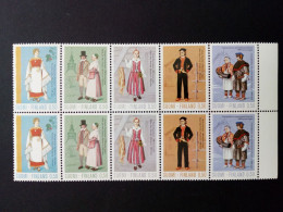 FINNLAND MI-NR. 710-714 POSTFRISCH(MINT) ZUSAMMENDRUCK AUS BOGEN TRACHTEN 1972 - Ongebruikt