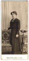 Fotografie Atelier Faehling, Berlin, Streussbergerstr. 51, Junge Dame Im Modischen Kleid  - Anonymous Persons