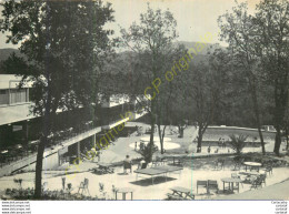 83. VILLAGE Des RESTANQUES . St PONS LES MURES .  GRIMAUD .  La Piscine Et Le Bloc Restaurant . - Autres & Non Classés