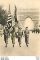 LIBERATION DE PARIS .  Les Drapeaux Américains Au Défilé . - Weltkrieg 1939-45