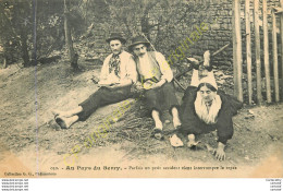 Au Pays Du BERRY .  Parfois Un Petit Accident Vient Interrompre Le Repas . - Autres & Non Classés