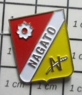 912B Pin's Pins / Beau Et Rare / VILLES / BLASON ECUSSON ARMOIRIES NAGATO - Autres & Non Classés