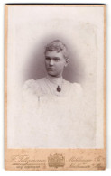 Fotografie F. Tellgmann, Mühlhausen I. Th., Junge Dame Im Weissen Kleid  - Anonymous Persons