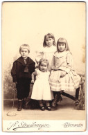 Fotografie Fr. Stuckmeyer, Göttingen, Wendenstrasse 5, Die Geschwisterchen Ilse, Gerda, Hellmut Und Elfriede  - Personnes Anonymes