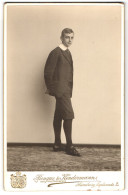 Fotografie Benque Und Kindermann, Hamburg, Esplanade 2, Ernst-Waldemar Mit Wachem Blick Im Sonntagsstaat, 1911  - Anonymous Persons