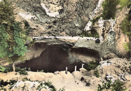 84 FONTAINE DE VAUCLUSE LE GOUFFRE  - Autres & Non Classés