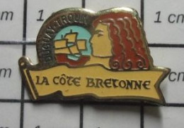 912c Pin's Pins / Beau Et Rare / PERSONNALITES / BRETAGNE LA COTE BRETONNE BATEAU DUGUAY-TROUIN Et DUGUAY-PRIDE ? - Celebrities