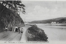 Morlaix. La Rivière Et Groupe De Femme  Sur La Route De  Locquenole. - Morlaix