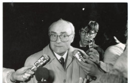 ROGER PATRICE  PELAT HOMME D'AFFAIRES  INCULPE DANS L'AFFAIRE  PECHINEY  Photo  BEINAT  SIPA PRESS  1989 - Identifizierten Personen