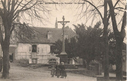 Quimperlé * Un Coin De La Ville , La Retraite , Le Calvaire * Enfants Villageois - Quimperlé