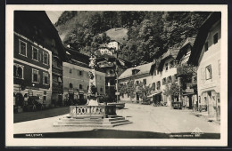 AK Hallstatt, Ortspartie Mit Denkmal  - Autres & Non Classés