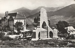 X116445 PYRENEES ORIENTALES MONT LOUIS LE MONUMENT E. BROUSSE ET L' ETABLISSEMENT LES SORBIERS - Andere & Zonder Classificatie