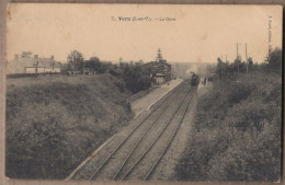 CPA 35 - VERN - La Gare - TB PLAN CHEMIN DE FER TRAIN LOCOMOTIVE QUAIS - Autres & Non Classés