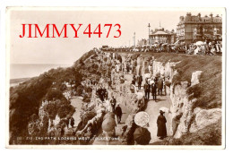 FOLKESTONE En 1936 - THE ZIG ZAG PATH LOOKING WEST ( Kent England ) N° 28 - REAL PHOTOGRAPH - Folkestone