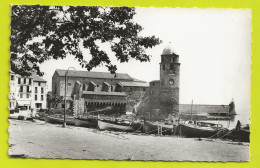 66 COLLIOURE N°34 26 L'Eglise Et Le Port Bateaux De Pêche BOBY ? BAR VOIR DOS Et Flamme En 1963 - Collioure