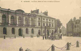 29 - Quimper - Le Musée, L'Hôtel De Ville Et La Statue De Laennec - Précurseur - Animée - CPA - Voir Scans Recto-Verso - Quimper