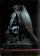 Art - Antiquités - Egypte - Le Dieu Faucon Houroun Protégeant Ramsès II Enfant - CPM - Voir Scans Recto-Verso - Antiquité