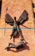 R072584 Coventry Cathedral. Epsteins Bronze Statue Of St. Michael And The Devil. - Monde