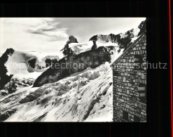 11566625 Rothornhuette Et Mont Cervin Matterhorn Schutzhuette Walliser Alpen Rot - Autres & Non Classés