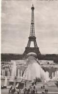 PARIS - CPSM :  La Tour Eiffel Et Les Fontaines Du Palais De Chaillot - Eiffelturm