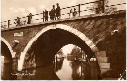 Utrecht, Doorkijkje Oude Gracht Vollersbrug - Utrecht