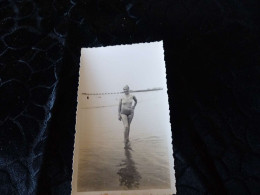 P-454 , Photo, Les Sables D'Olonne, Femme En  Maillot De Bain,  Septembre 1936 - Personnes Anonymes