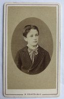 CDV Photographie Ancienne Portrait Jeune Enfant - Photographe RAVELEAU à Rochefort Sur Mer - Anonieme Personen