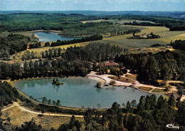 24  VIEUX-MAREUIL Vue Générale Aérienne De L'étang Bleu   (Scan R/V) N°   32   \QQ1110Vic - Sarlat La Caneda