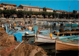 83  SAINT RAPHAEL - Bateaux à Quai    (scan Recto-verso) QQ 1145 - Saint-Raphaël