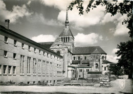 45 Saint Benoit Sur Loire Le Chevet Et La Nouvelle Abbaye (scan Recto-verso) QQ 1120 - Autres & Non Classés