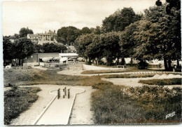 CPSM Dentelée - BOURBONNE-LES-BAINS : Place D'Orfeuil - Le Golf Miniature 52   (scan Recto-verso) QQ 1165 - Bourbonne Les Bains