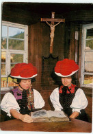 Original Gutacher Tracht Aus Dem Schwarzwald Im Herrgottswinkel  Allemagne 79110 Freiburg Deutchland QQ 1163 - Andere & Zonder Classificatie