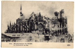 51 - REIMS - Bombardement La Cathédrale - En Feu - Reims