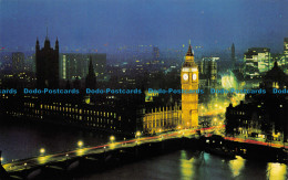 R073261 Big Ben And Westminster Bridge At Night. London - Andere & Zonder Classificatie