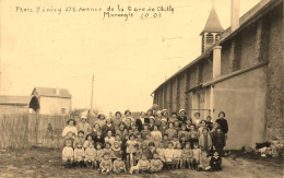 Morangis * Carte Photo * Groupe D'enfants Près L'église * Classe école ? * Photograpge Bénézy Chissly - Other & Unclassified