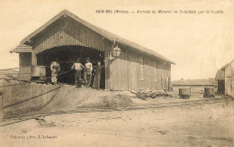 St Bel * Arrivée Du Minerai De St Gobain Par La Ficelle * Mine Mines Mineurs Wagons - Autres & Non Classés