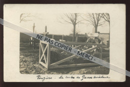 GUERRE 14/18 - VOUZIERS (ARDENNES) - TOMBE DE L'AVIATEUR ROLLAND GARROS - CARTE PHOTO ORIGINALE - War 1914-18
