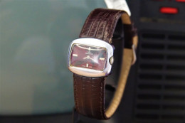 Watches : ZENITH MONDIA Ladies Space Age TV Screen Watch- Original - Swiss - 60-70's - Excelent Condition - Other & Unclassified