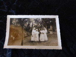 P-507 , Photo, Infirmières Dans Le Jardin De La Clinique Bel-Air à Nantes, 1936 - Orte