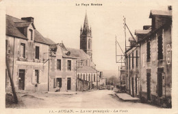 Augan * La Rue Principale Du Village Et La Poste - Autres & Non Classés