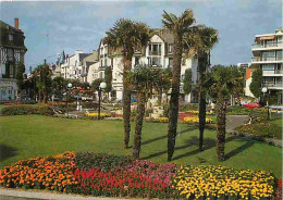 44 - La Baule - La Place Des Palmiers - Fleurs - Flamme Postale - CPM - Voir Scans Recto-Verso - La Baule-Escoublac