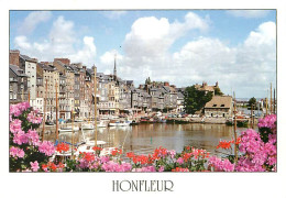 14 - Honfleur - Le Vieux Bassin. Le Quai Sainte-Catherine Et Ses Façades Typiques. A Droite, La Lieutenance - Fleurs - C - Honfleur