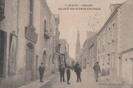 CPA NANTES - Doulon - Rue De La Ville-en-Pierre - 1915 - Coiffeur Sur La Gauche - Nantes