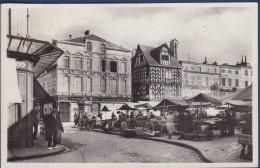 CPA 1 Euro Thème Marché Market Prix De Départ 1 Euro Circulé La Rochelle - Marchands Ambulants