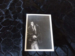 P-537,photo D'une Jeune Femme élégante Au Manteau De Fourrure, Circa 1930 - Anonyme Personen